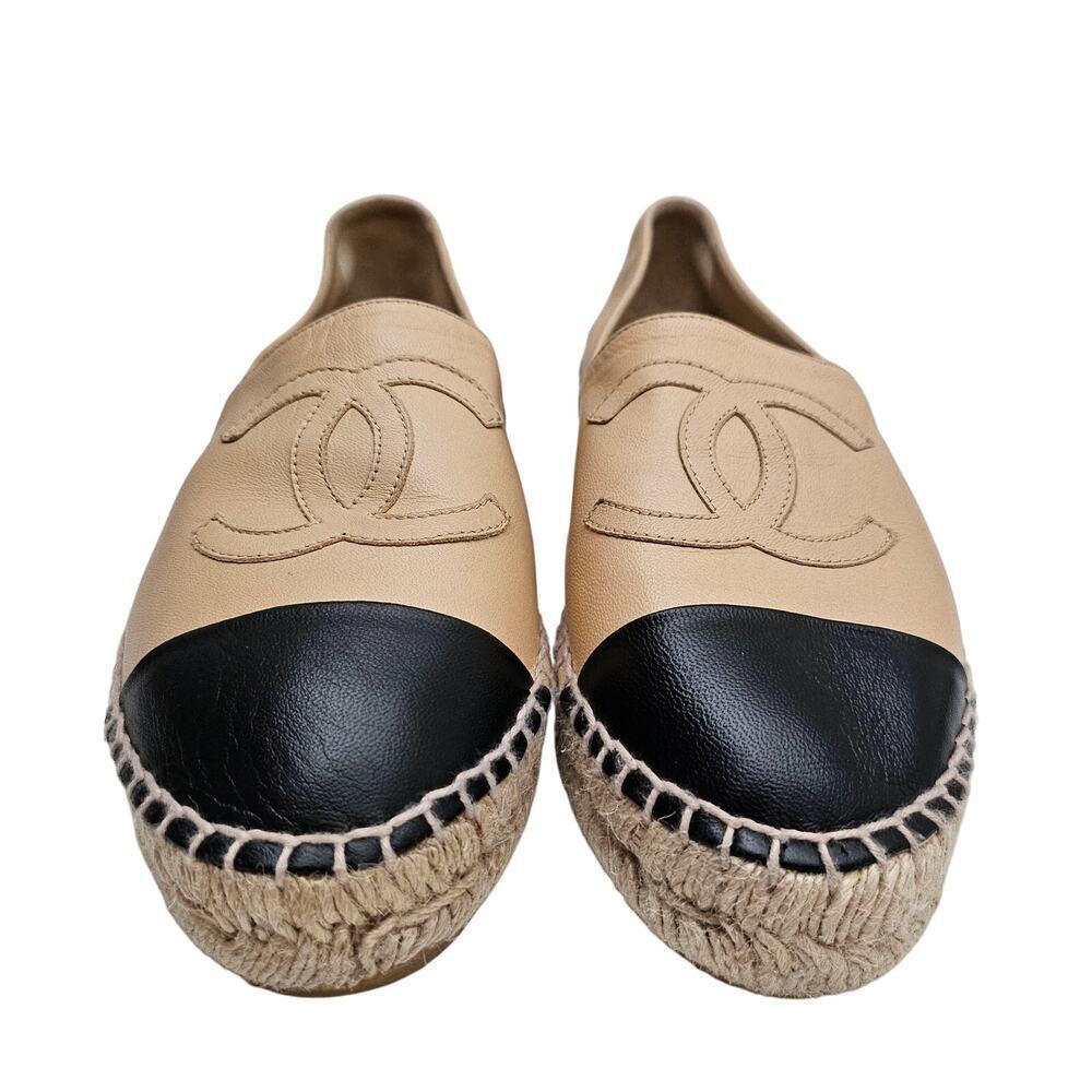 Chanel Bi-Color Black Beige Lambskin CC Logo Espadrilles US 7 / EU 37 - Picture 2 of 7